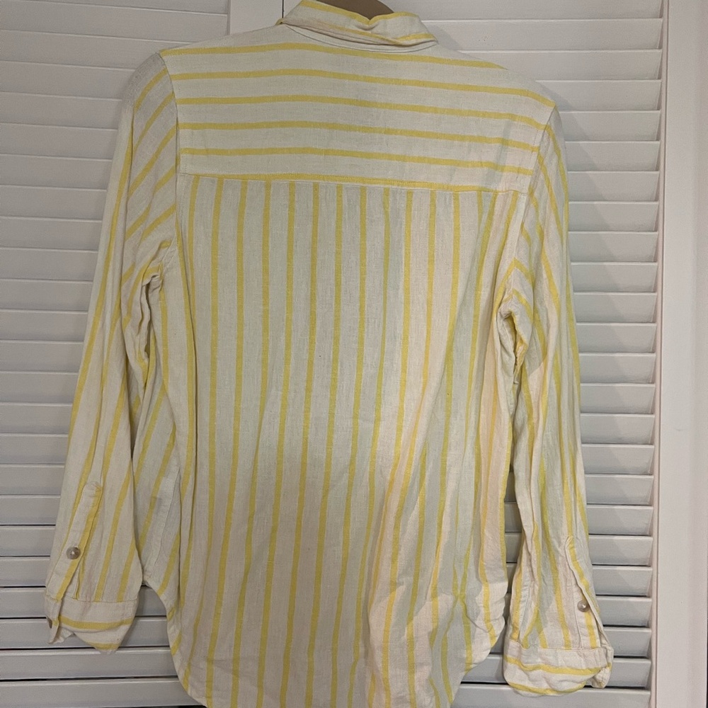 Universal Thread Yellow shirt - Picture 5 of 7